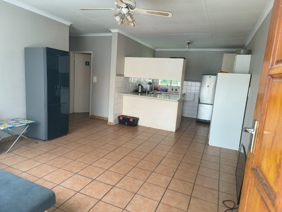 3 Bedroom Property for Sale in Kannoniers Park North West